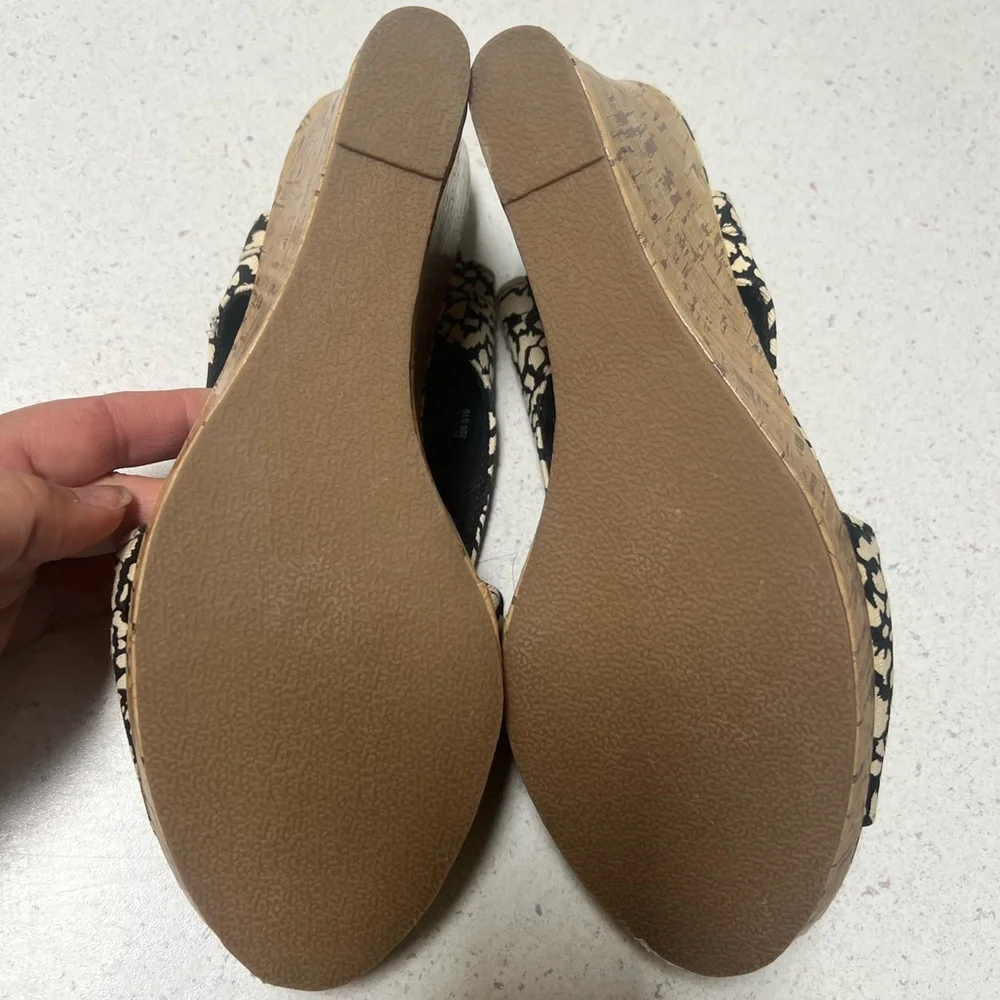 π George - Black & Cream Peep-Toe Wedges - Picture 5 of 8